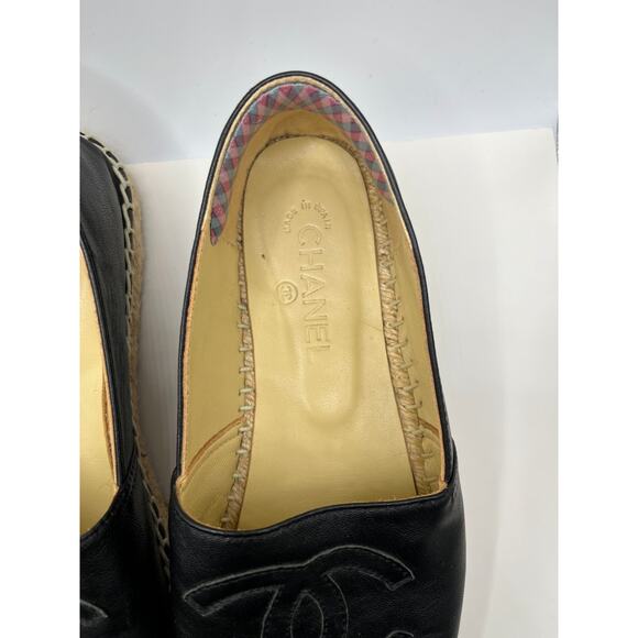 CHANEL Black Loafers with Iconic Quilted Design - Picture 9 of 10